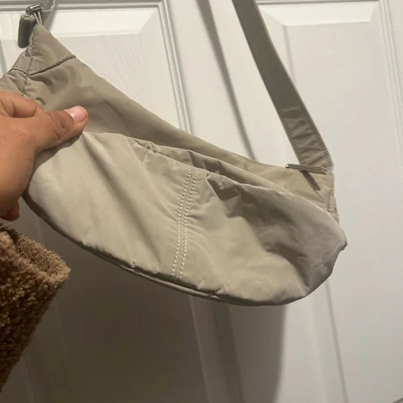 Athleta crossbody bag - Picture 4 of 10
